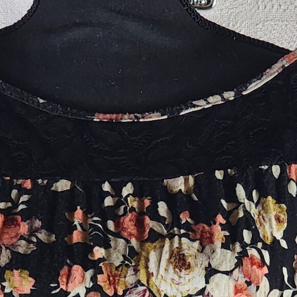 SJS Black Salmon Cream Floral Rayon Span Flutter Sleeve Lace Neck Top Size 3X - Picture 3 of 16